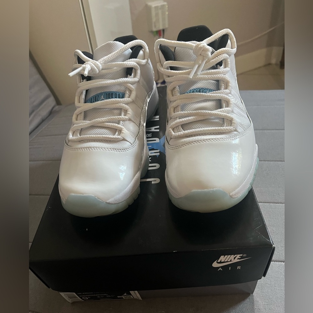 Retro 11s legend blue